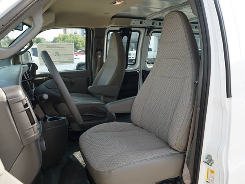 New 2026 GMC Savana 2500 Extended w/ Driver Convenience Package RWD image 17