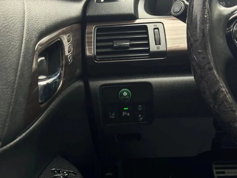 Used 2017 Honda Accord Touring image 29