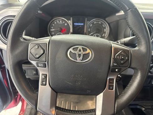 Used 2019 Toyota Tacoma SR5 RWD image 15
