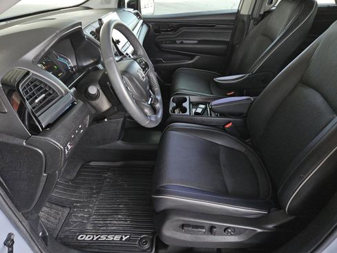 Used 2024 Honda Odyssey Elite image 23