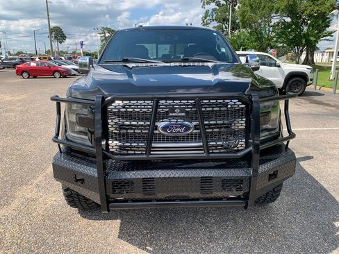 Used 2017 Ford F150 Platinum w/ Equipment Group 701A Luxury AWD/4WD image 3