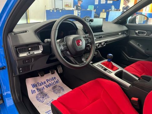 Used 2025 Honda Civic Type R image 18