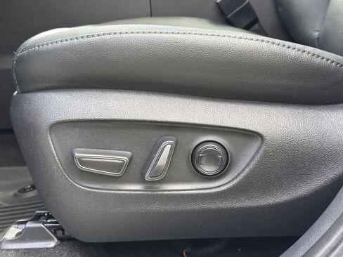 Used 2025 Toyota Grand Highlander AWD Hybrid image 19