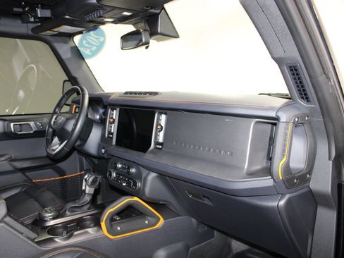 Used 2024 Ford Bronco Badlands AWD/4WD image 24