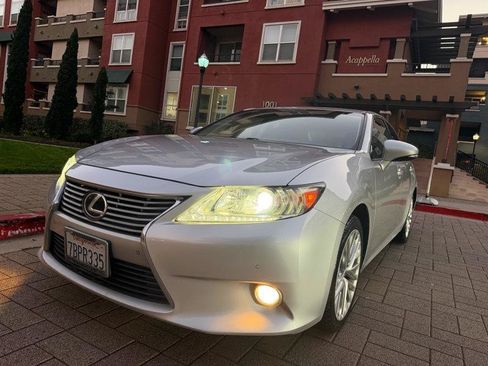 Used 2013 Lexus ES 350 w/ Luxury Pkg FWD image 26