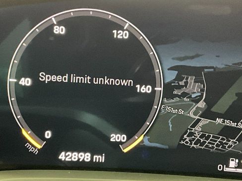 Used 2020 Porsche Taycan 4S image 17