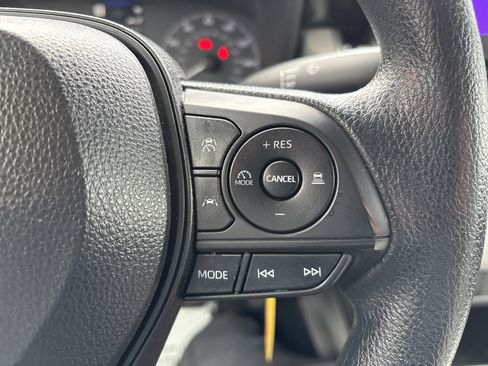 Used 2023 Toyota Corolla Cross L image 20