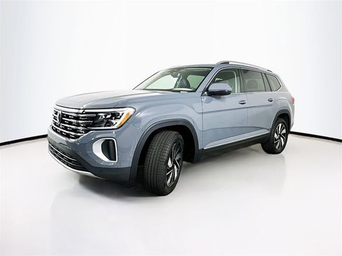 New 2026 Volkswagen Atlas SEL image 2