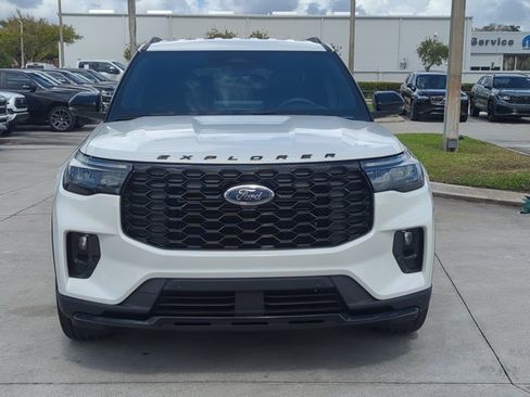 Used 2025 Ford Explorer ST-Line w/ Premium Package RWD image 2