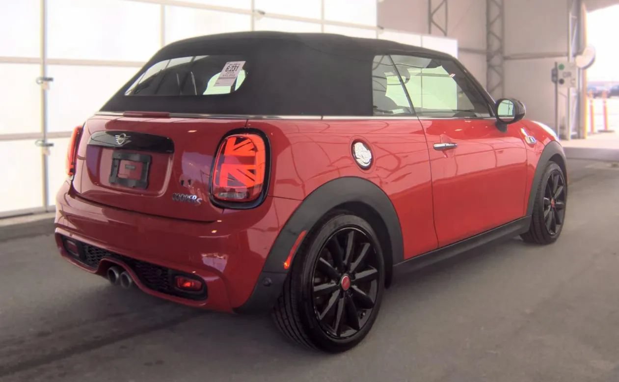 Used 2019 MINI Cooper S w/ Premium Package FWD image 4
