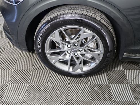 Used 2025 Genesis GV70 2.5T image 17