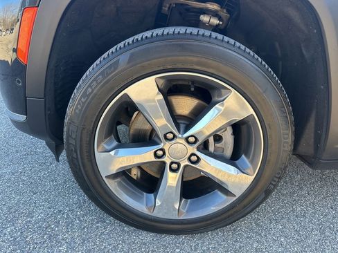 Used 2022 Jeep Grand Cherokee L Limited w/ Luxury Tech Group II image 33