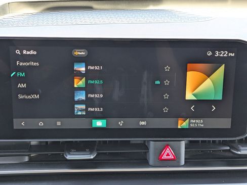 Used 2025 Kia Carnival FWD image 25