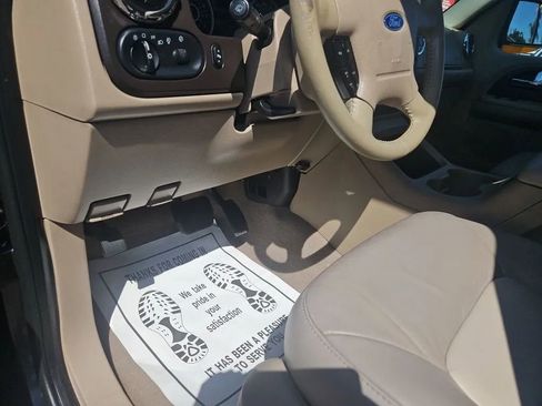 Used 2006 Ford Expedition Eddie Bauer image 31