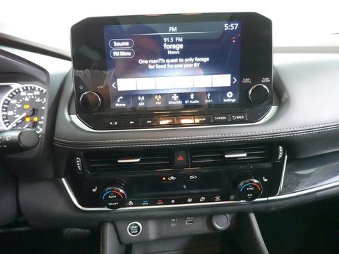 Used 2023 Nissan Rogue SL w/ SL Premium Package AWD/4WD image 17