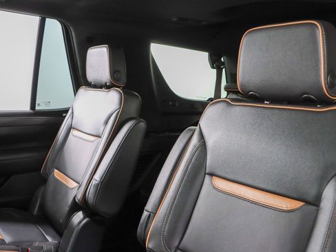 Used 2023 GMC Yukon AT4 w/ AT4 Premium Package AWD/4WD image 28