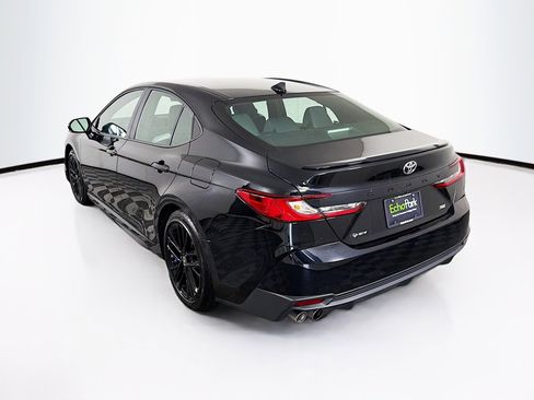 Used 2026 Toyota Camry SE FWD image 5