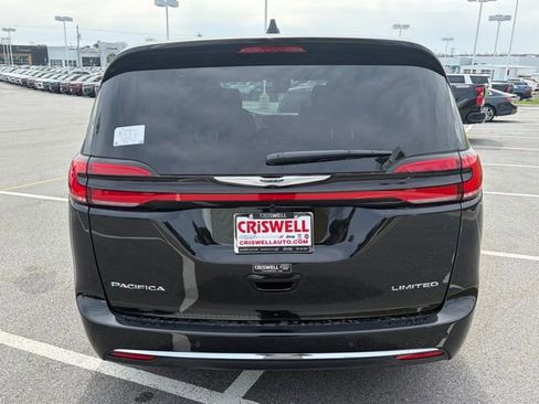 New 2026 Chrysler Pacifica Limited w/ Uconnect Theater Family Group FWD image 5