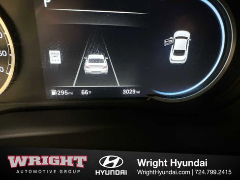 Certified 2025 Genesis G70 2.5T image 23