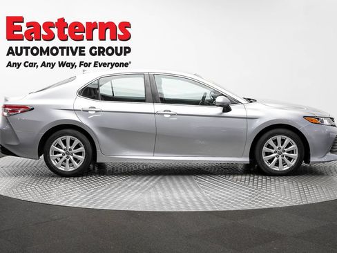 Used 2020 Toyota Camry LE FWD image 4