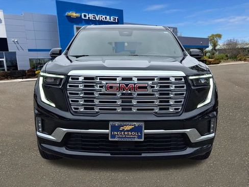 Used 2025 GMC Acadia Denali w/ LPO, Floor Liner Package AWD/4WD image 22