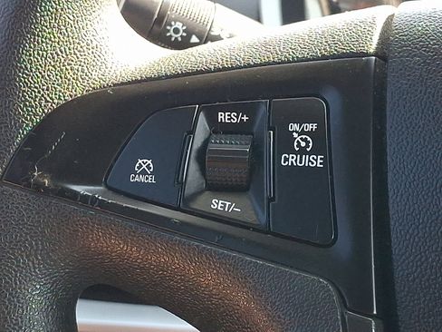 Used 2017 Chevrolet Equinox LS AWD/4WD image 19