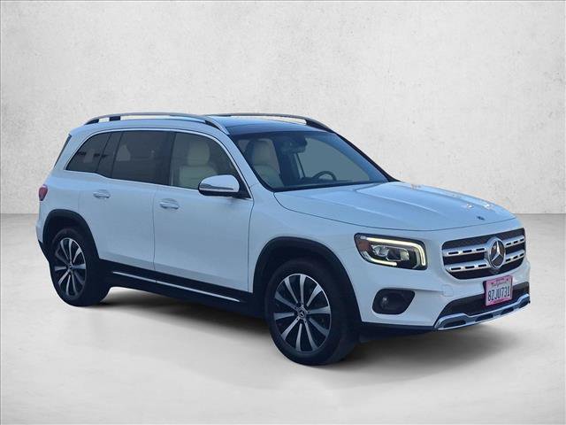 Used 2022 Mercedes-Benz GLB 250 4MATIC image 3