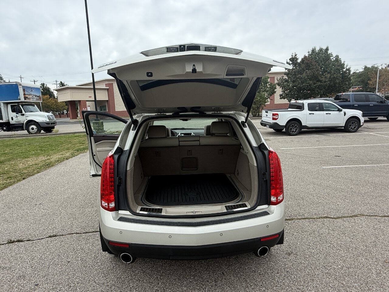 Used 2013 Cadillac SRX Performance w/ Driver Awareness Package FWD image 24