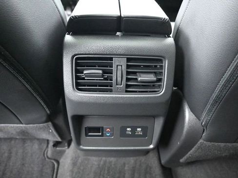 Used 2023 Nissan Rogue SL w/ SL Premium Package image 28