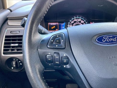 Used 2016 Ford Flex SEL image 18