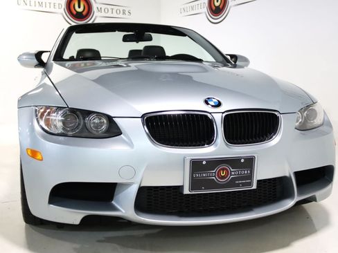 Used 2011 BMW M3 Convertible RWD image 27
