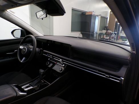 Used 2025 Hyundai Tucson SEL image 17