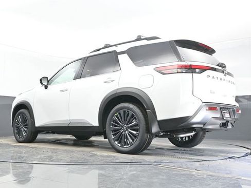 New 2026 Nissan Pathfinder SL w/ SL Premium Package image 22