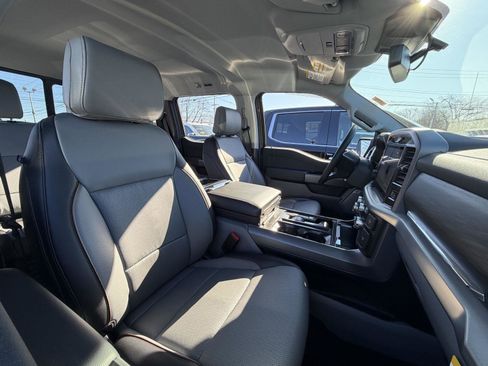 Used 2025 Ford F150 Lariat w/ Equipment Group 501A Mid image 12