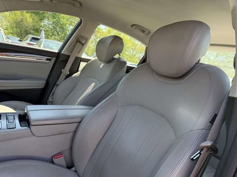 Used 2015 Hyundai Genesis 3.8 AWD/4WD image 8