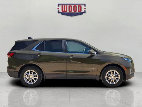 Used 2024 Chevrolet Equinox LT w/ LPO, Floor Liner Package FWD image 2