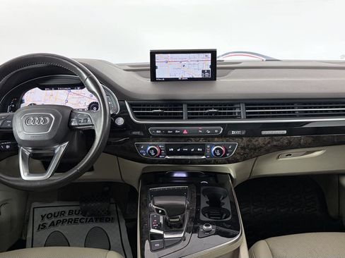 Used 2018 Audi Q7 3.0T Prestige w/ Prestige Package AWD/4WD image 32