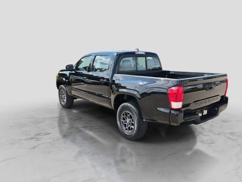 Used 2017 Toyota Tacoma SR RWD image 6