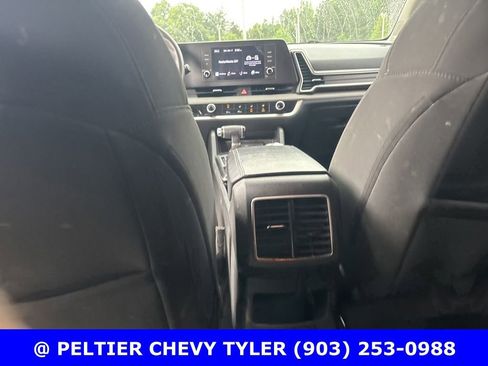 Used 2023 Kia Sportage LX image 19