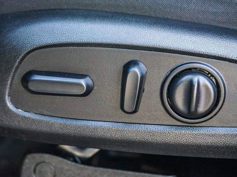 Used 2019 Chevrolet Traverse LT image 25