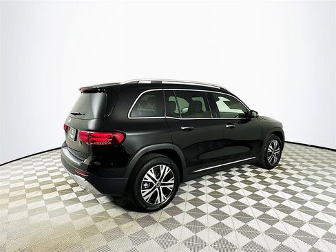 Certified 2025 Mercedes-Benz GLB 250 image 7