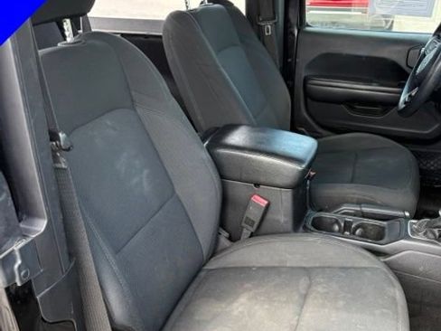 Used 2018 Jeep Wrangler Sport AWD/4WD image 30