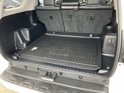 Used 2019 Toyota 4Runner SR5 Premium AWD/4WD image 8
