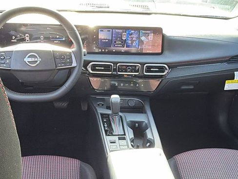 New 2026 Nissan Sentra SR w/ Floor Mat Package FWD image 15