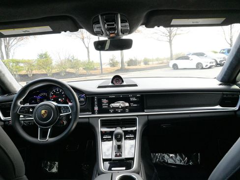 Used 2019 Porsche Panamera GTS image 53