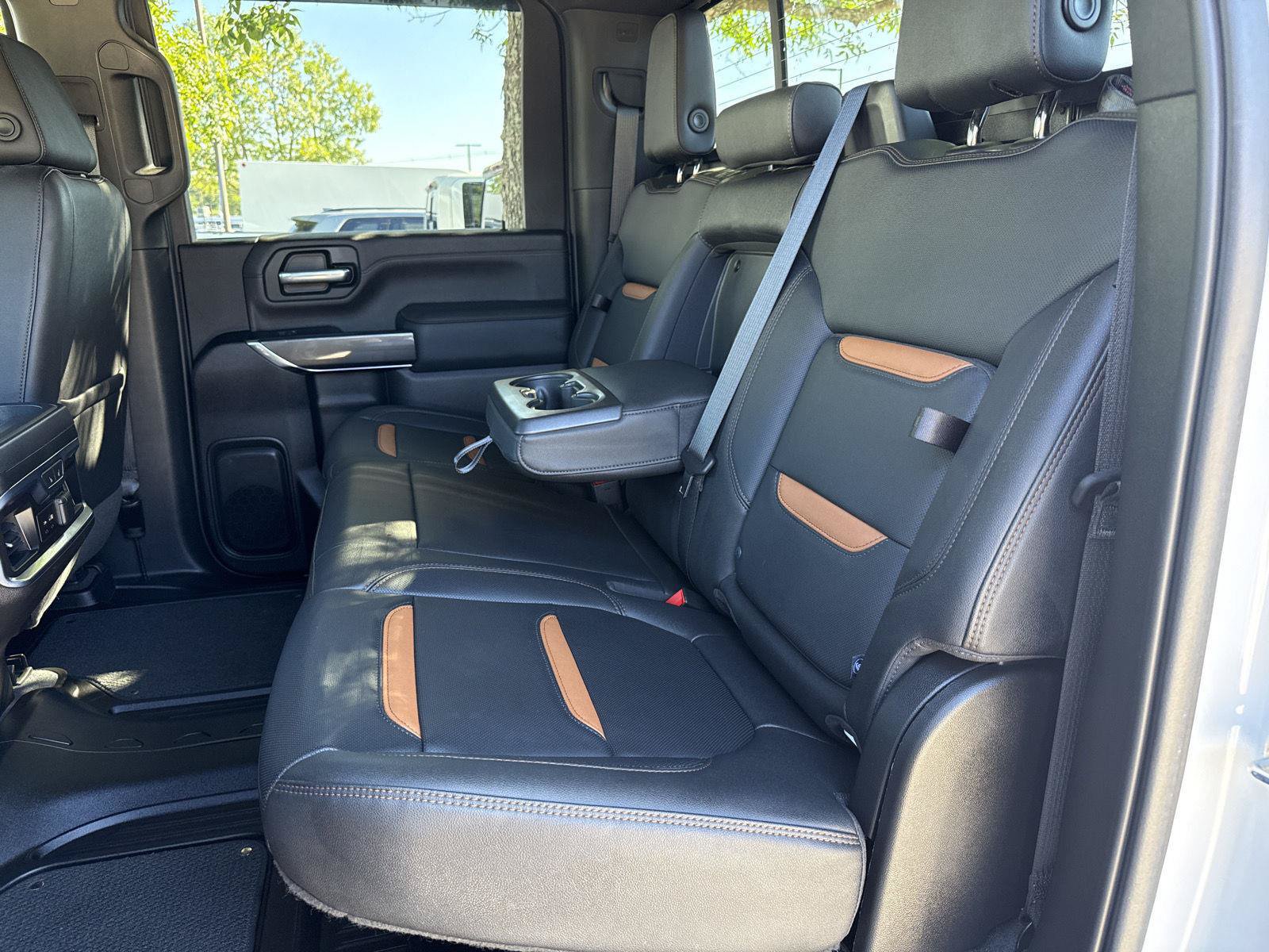 Used 2022 GMC Sierra 2500 AT4 w/ AT4 Preferred Package AWD/4WD image 15
