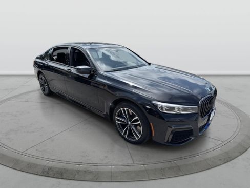 Used 2020 BMW 750i xDrive w/ M Sport Package image 1
