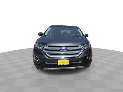 Used 2018 Ford Edge Titanium w/ Equipment Group 302A FWD image 3