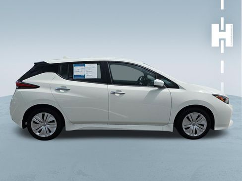 Used 2024 Nissan Leaf S FWD image 3