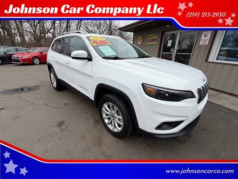 Used 2019 Jeep Cherokee Latitude w/ Cold Weather Group image 1